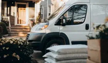 Best laundry pickup and delivery van in Cold Spring Hills.