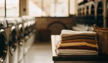 Best Oyster Bay Cove laundromat: Clean folded laundry.