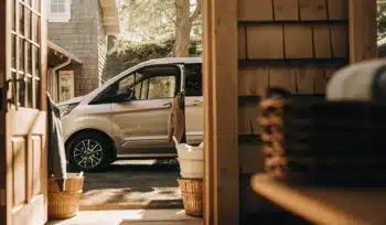 Best laundry pickup and delivery van in Oyster Bay Cove.
