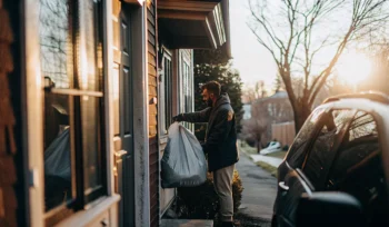 Best laundry pickup and delivery service in Lake Success.