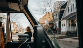 Port Washington's best laundry pickup and delivery service.