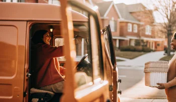 Best laundry pickup & delivery service in Woodbury.